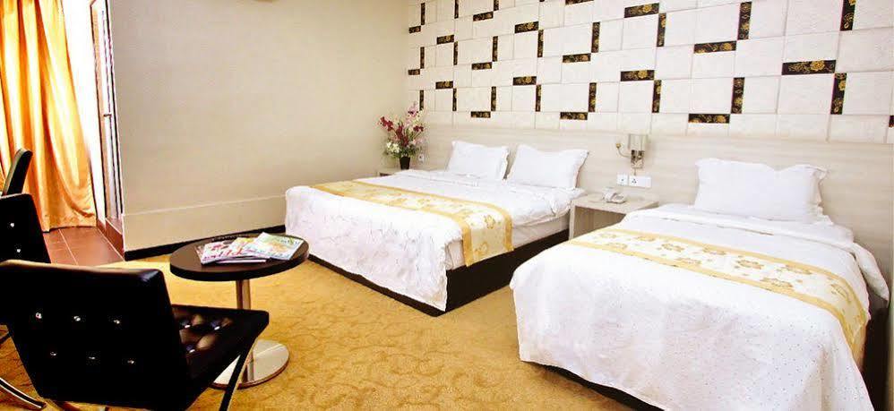 Hotel Tebrau Ct Johor Bahru Exterior foto